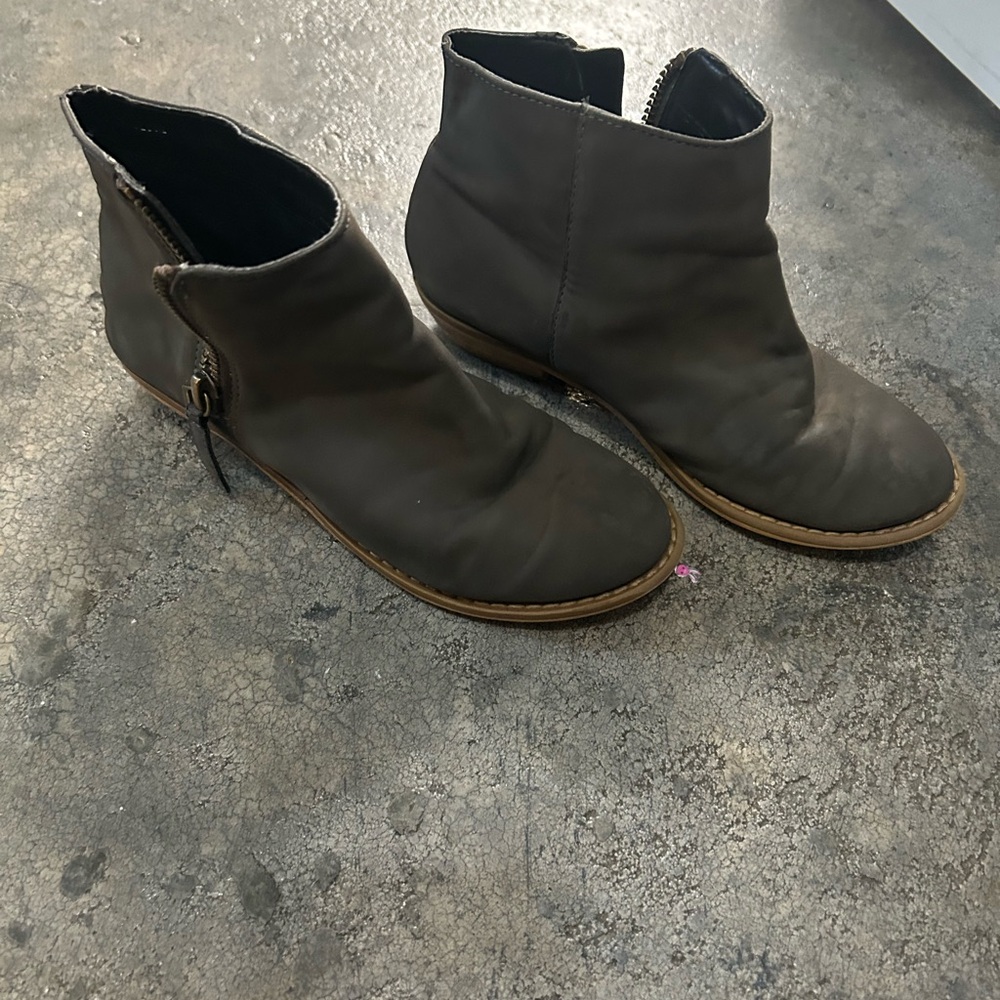 Tucker + Tate grey/brown Brown Ankle Booties